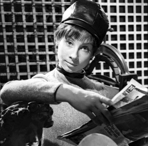 Susan Foreman Cosplay Breakdown: Doctor Who, An Unearthly Child: Pleather Jockey Cap